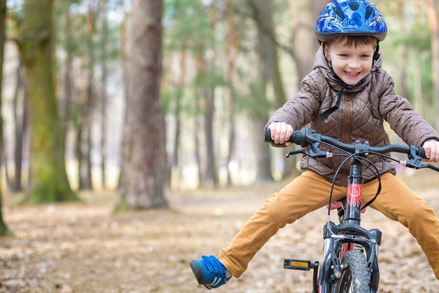 Getting kids outside and active could help with brain health